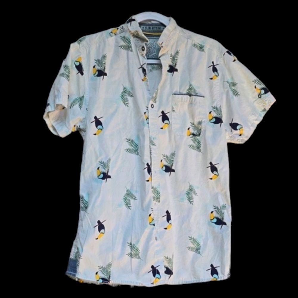Good Vibes Slim Fitting Toucan Parrot Tropical Hawaiian Button Up Shirt M